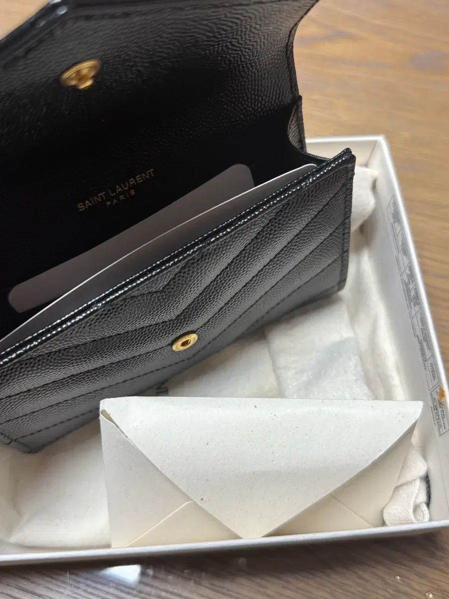 イヴ サンローラン カードウォレット