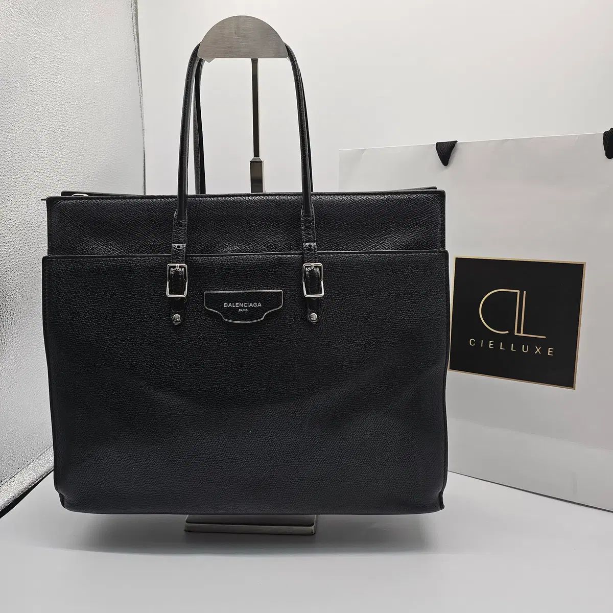 バレンシアガ シティ プレート ポートフォリオバッグ