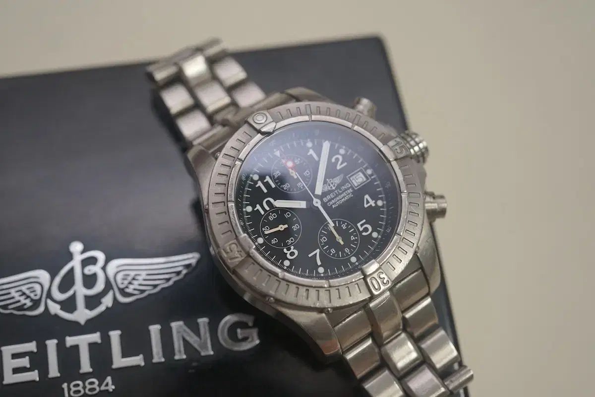 BREITLING ブライトリング アベンジャー クロノ チタン