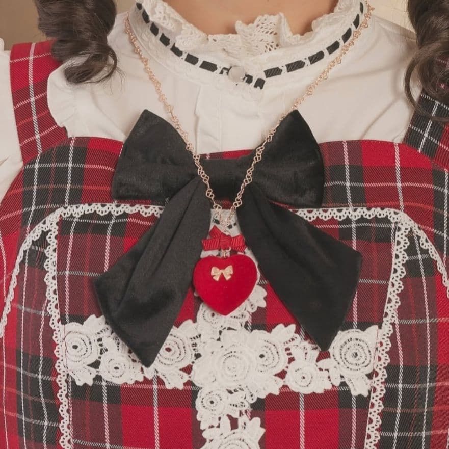 しまむら 愛野えり シャーロットの水曜日 ベレー帽 ピアス ネックレス