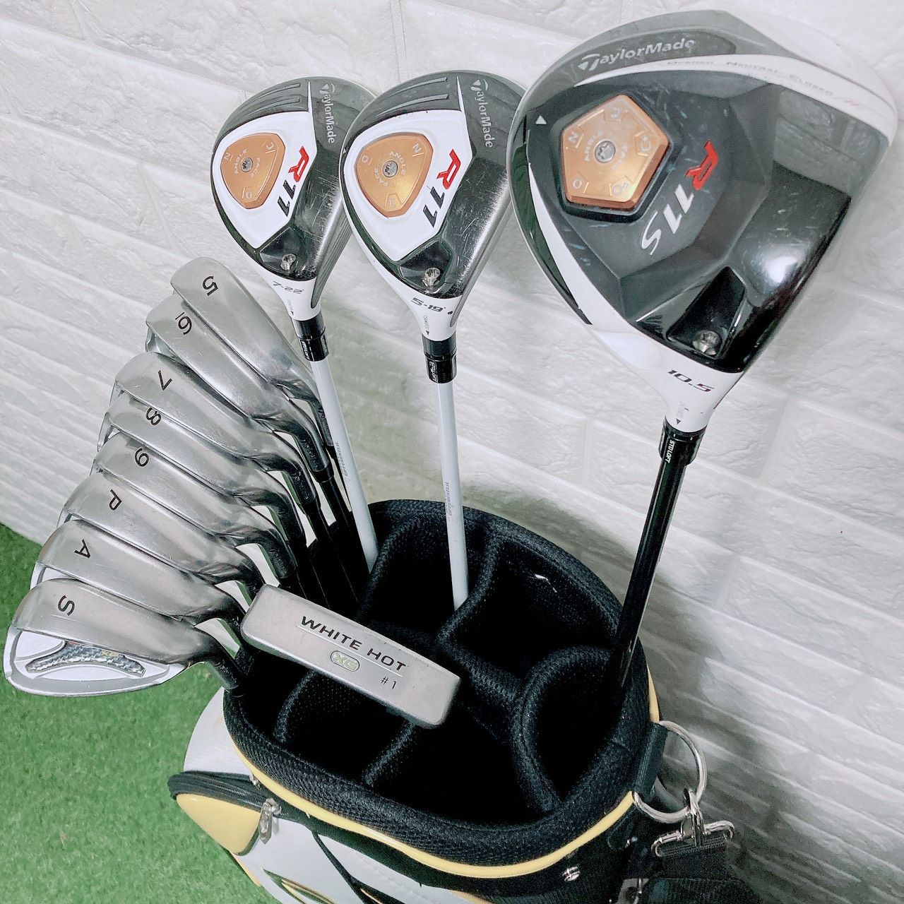 良品 テーラーメイド R11 メンズ　ゴルフ 12本　セット S 初心者 ゴルフクラブ メンズ セット テーラーメイド R11 12本 初心者 キャディ