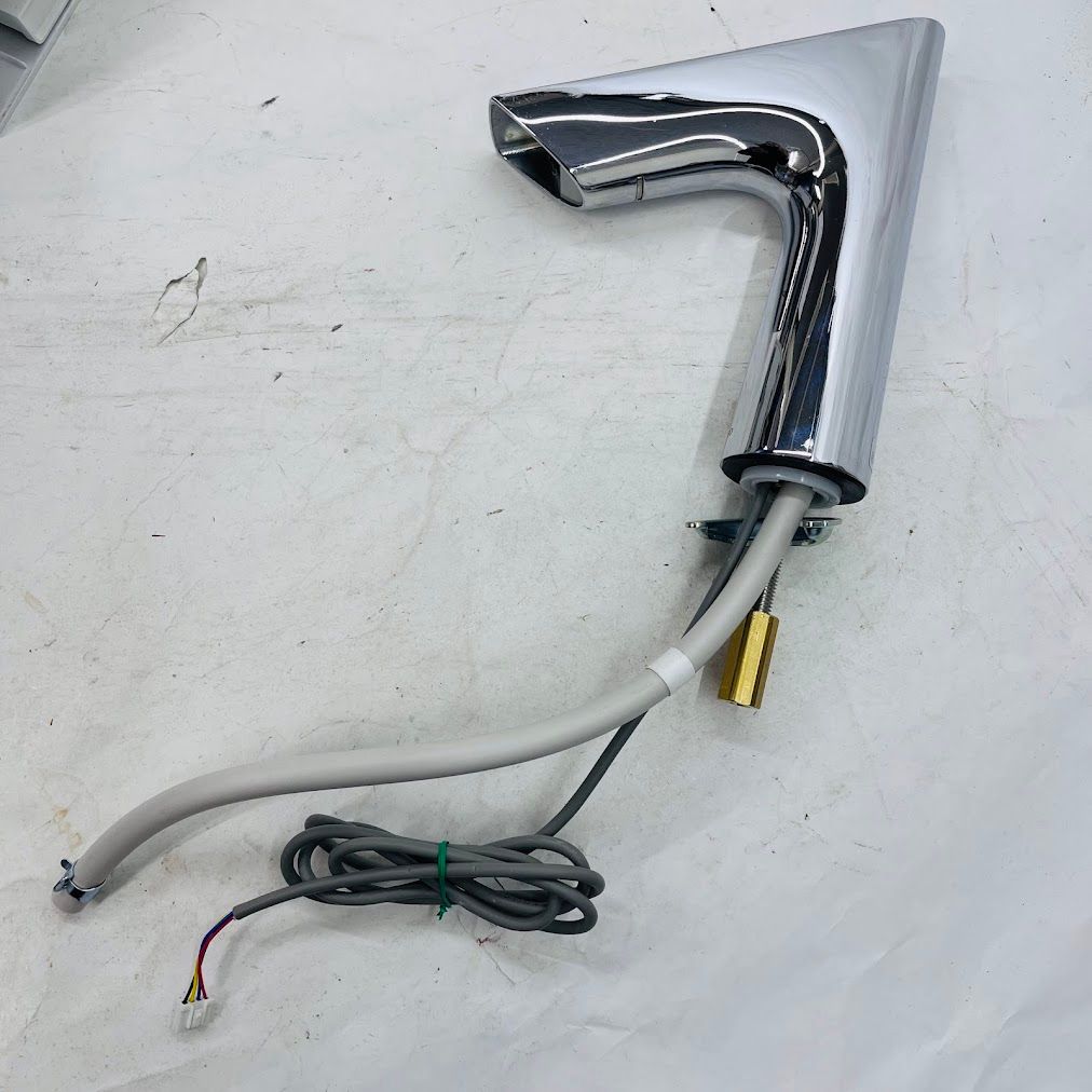 TOTO台付自動水栓 スパウト部