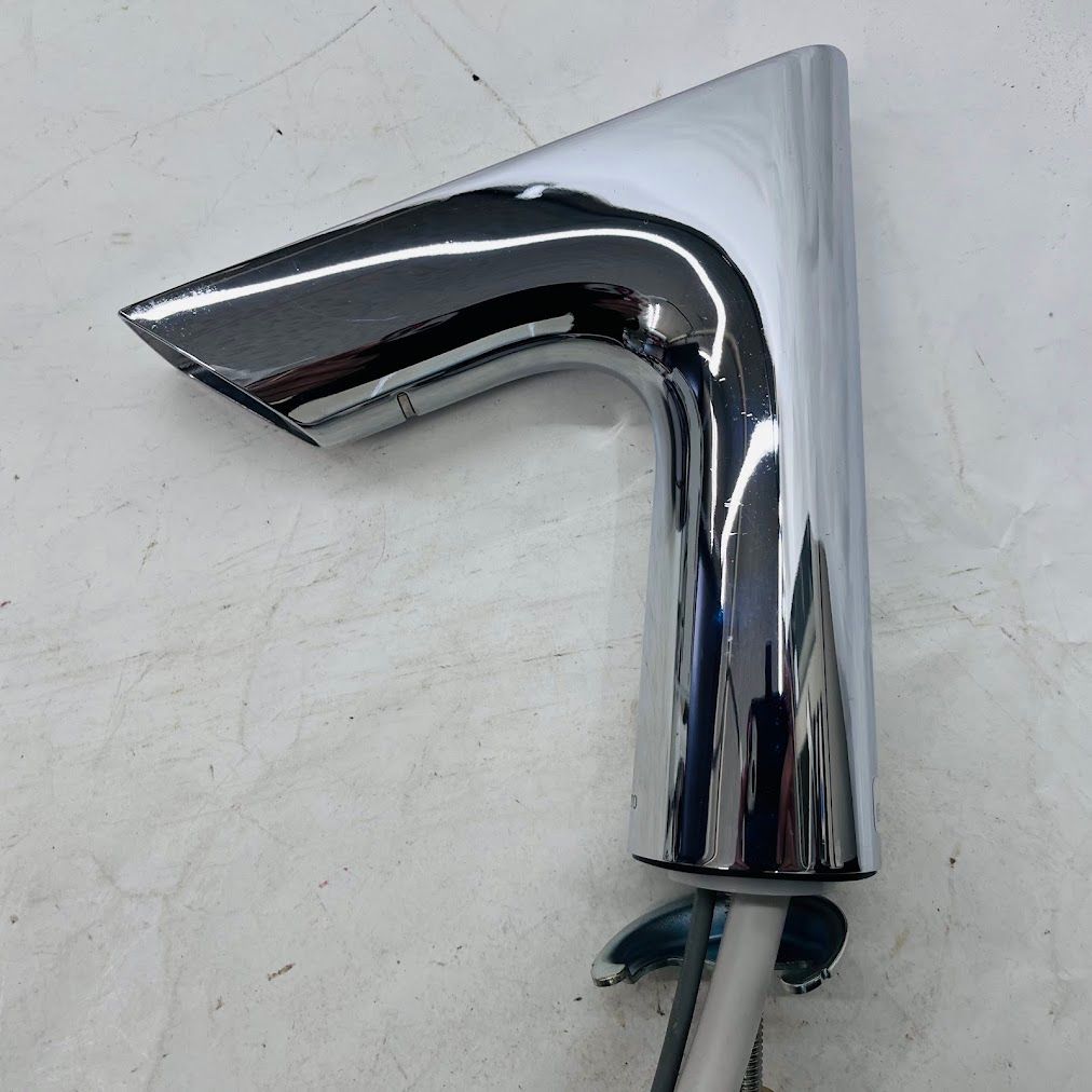 TOTO台付自動水栓 スパウト部