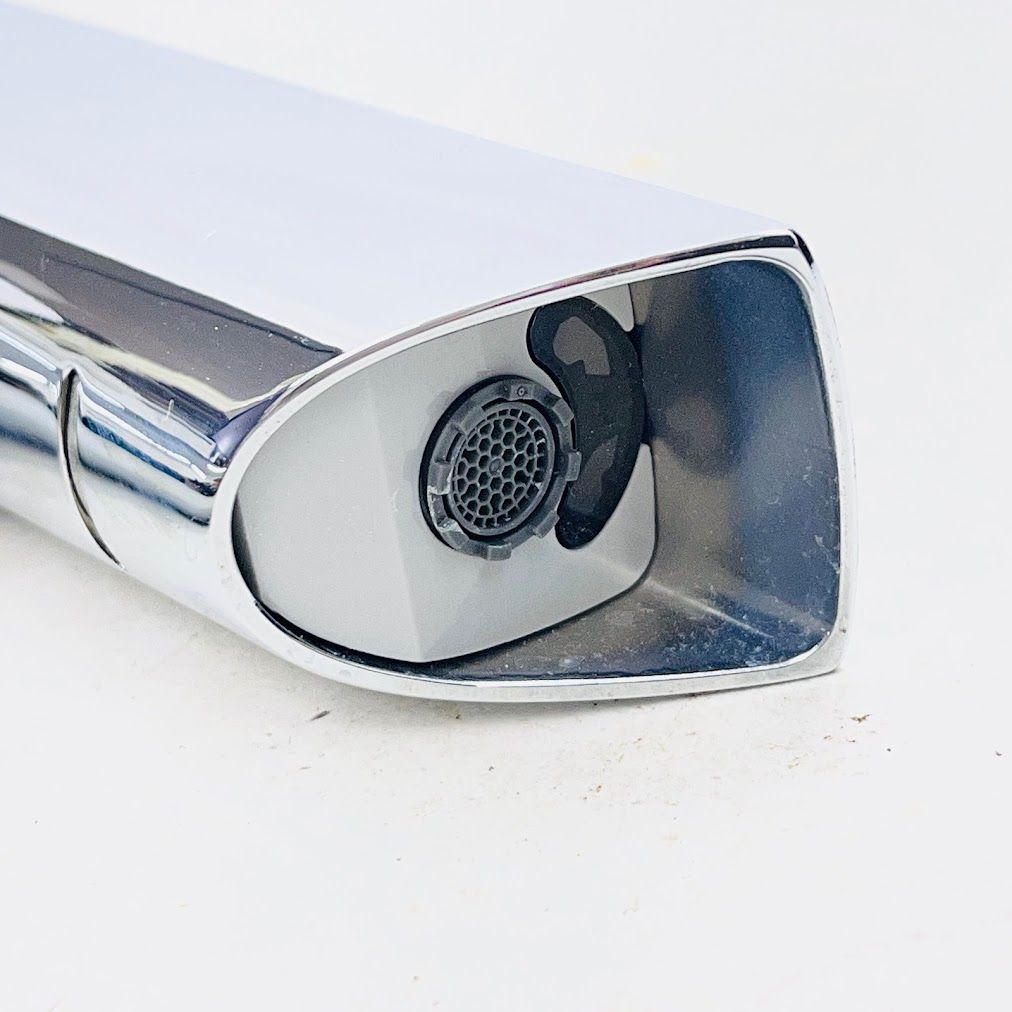 TOTO台付自動水栓 スパウト部