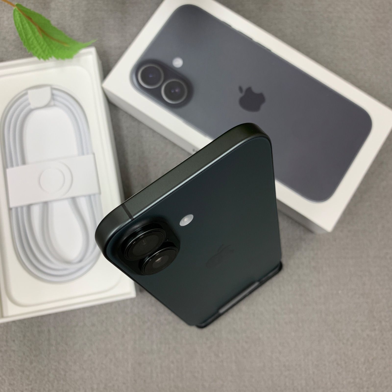  ♥ iPhone 17 256 GB ブラック 版 SIMフリー スマートフォン本体 スマートフォン 携帯電話