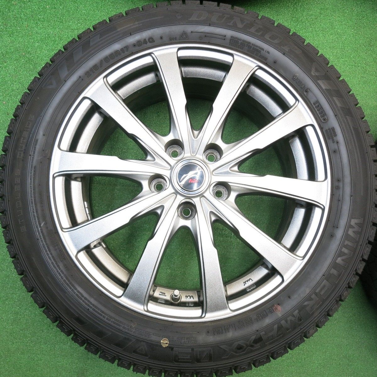 バリ溝！22年！キレイ！9.5分☆スタッドレス 215/55R17 ダンロップ