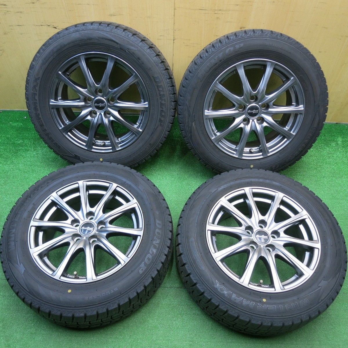 バリ溝！8.5分☆プリウス 等 195/65R15 スタッドレス ダンロップ