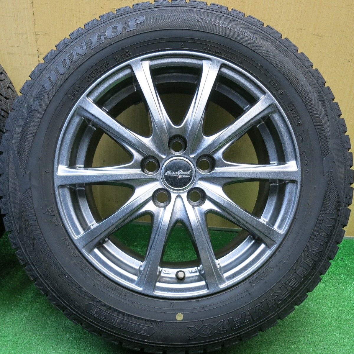 バリ溝 8 5分 プリウス 等 195 65 R 15 スタッドレス ダンロップ ウインターマックス WM 02 EuroSpeed MANARAY SPORT ユーロスピード 15インチ PCD 100 5 H ス