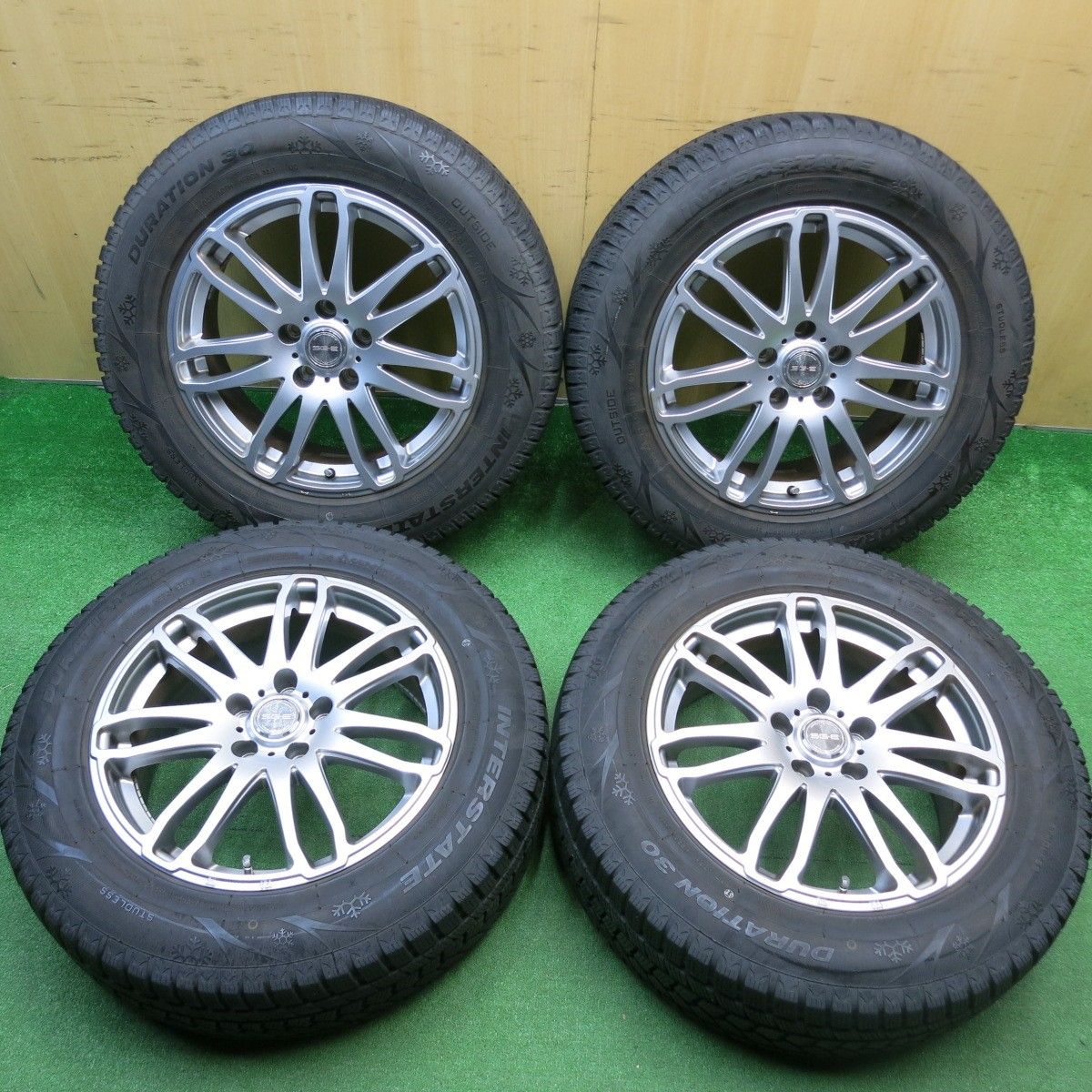 【美品！】225/65R17 スタッドレス【バリ溝】 美品 225/65 R17 17インチスタッドレスホイールセット バリ溝 ハリアー