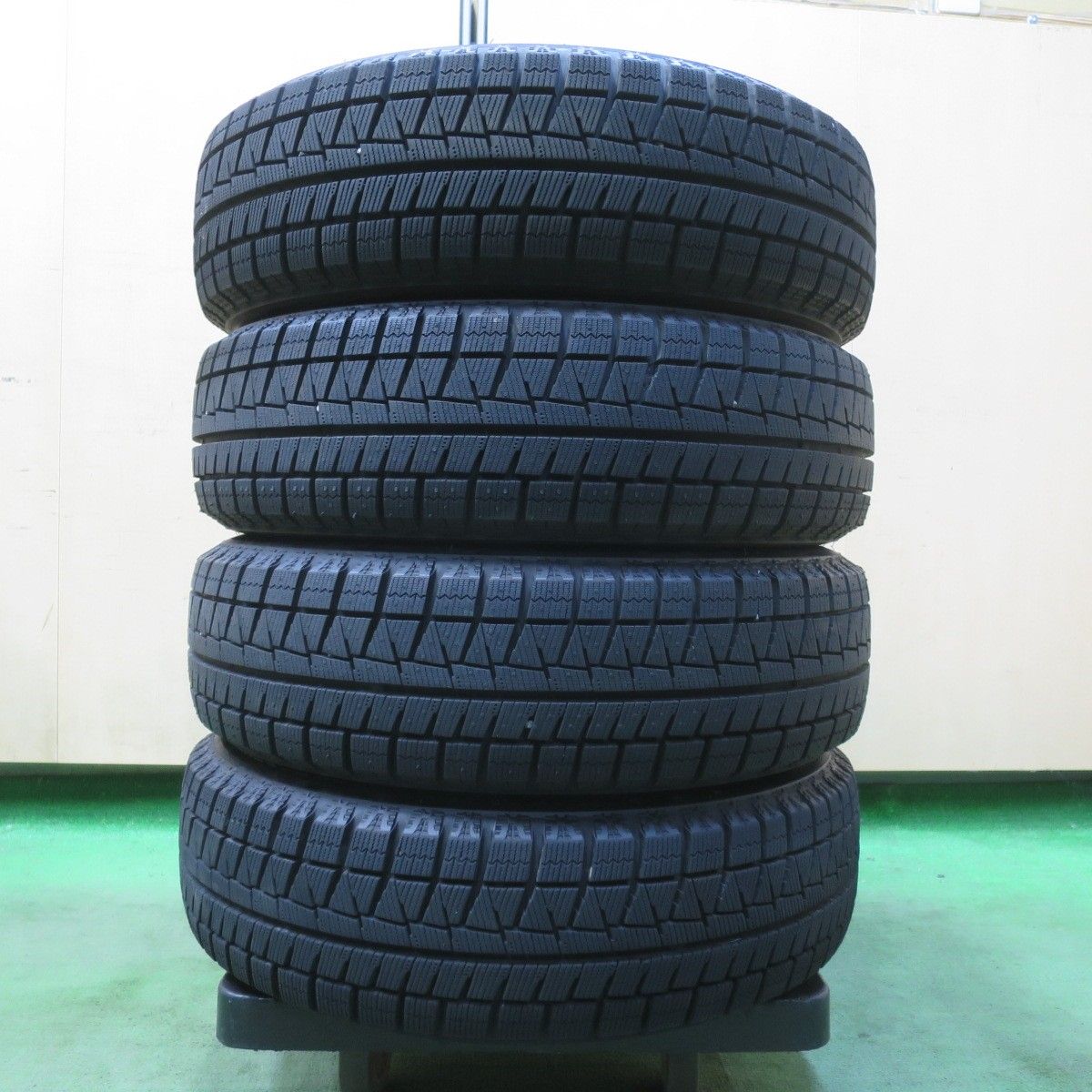  バリ溝 24年 キレイ ほぼ10分 スタッドレス 165 65 R 14 ブリヂストン アイスパートナー2 MANARAY SPORT マナレイ スポーツ 14インチ ハスラー ソリオ 等 PCD 100 4 H 5122409イス 14インチ タイヤ ホイールセット