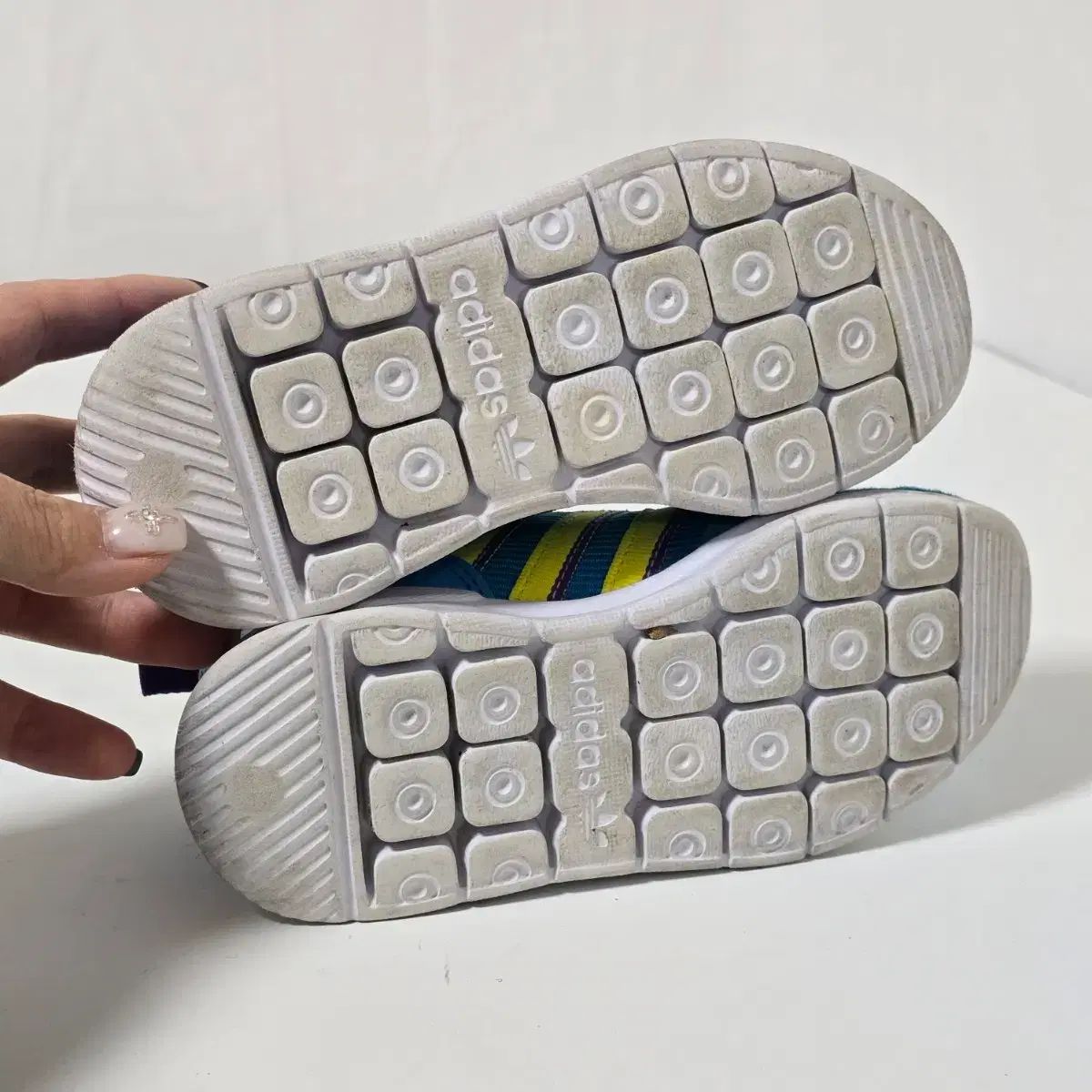 adidas（アディダス）の「ZX アディダス キッズ ZX 360 C アクア