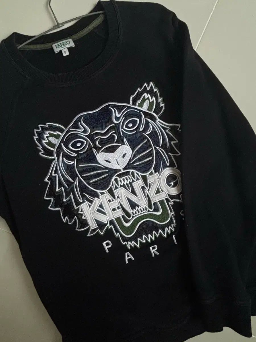 KENZO タイガー刺繍 ブラック スウェット KENZO ブラック スウェット M タイガー 刺繍 ケンゾー