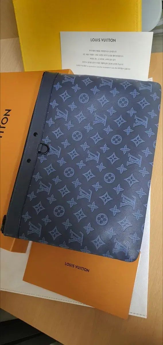 ルイヴィトン シャドウ クラッチバッグ モデル S級 鑑定済