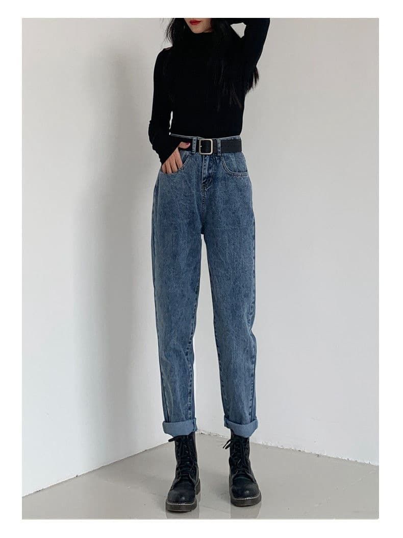 テーパードパンツ