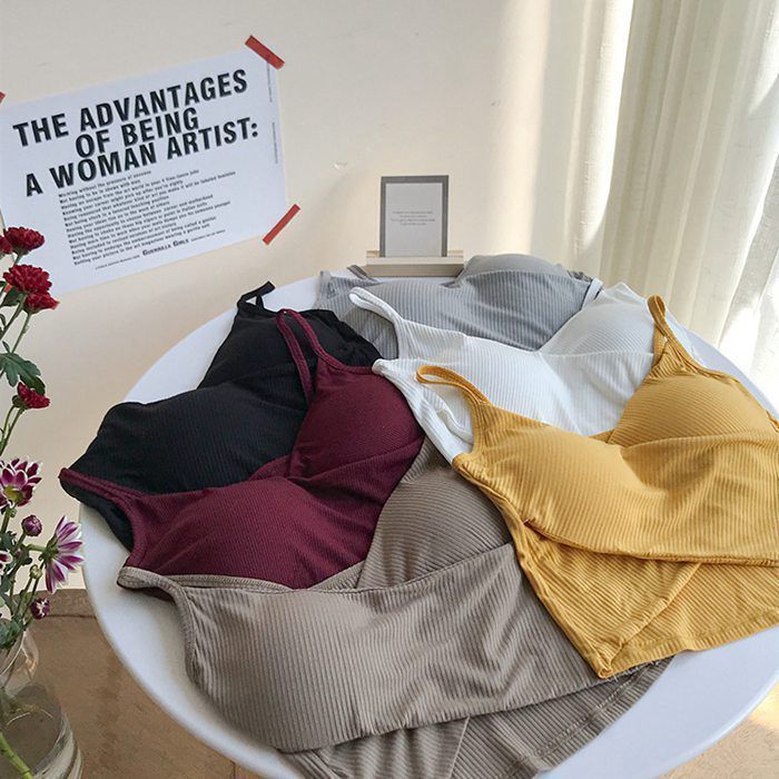 ヨガウェア トップス カップ付き 揺れない キャミソール タンクトップ レディース おしゃれ かわいい スポーツウェア ストレッチ 下着 肌着 シンプル 可愛い 大人 柔らか aodaiya 26 DZ 30