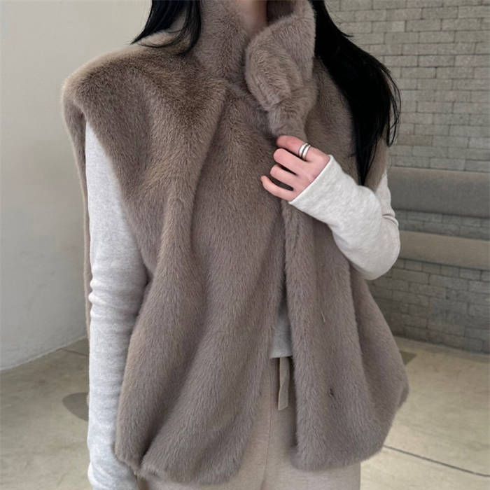 ベスト ファー レディース フェイクファー ファーベスト アウター ジャケット 立ち襟 前開き 無地 ショート丈 エコ ノースリーブ ジレ 羽織り トップス ふわふわ ゆったり 体型カバー 柔らかい 通勤 xzzhang 79