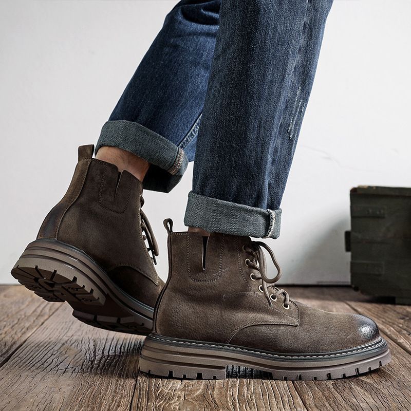 ワークブーツ カジュアル