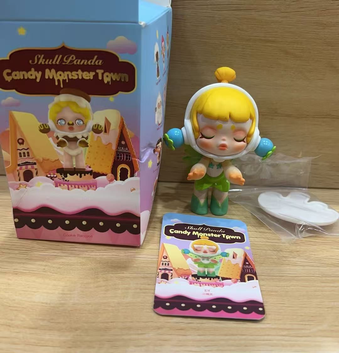 POPMART SKULLPANDA Candy Monster Town - メルカリ
