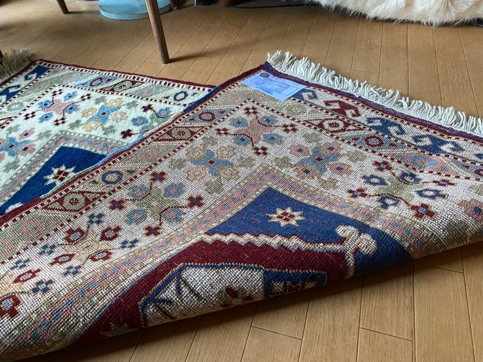 絨毯屋さんのストックより！いま織られたら18万以上！トルコ手織り絨毯