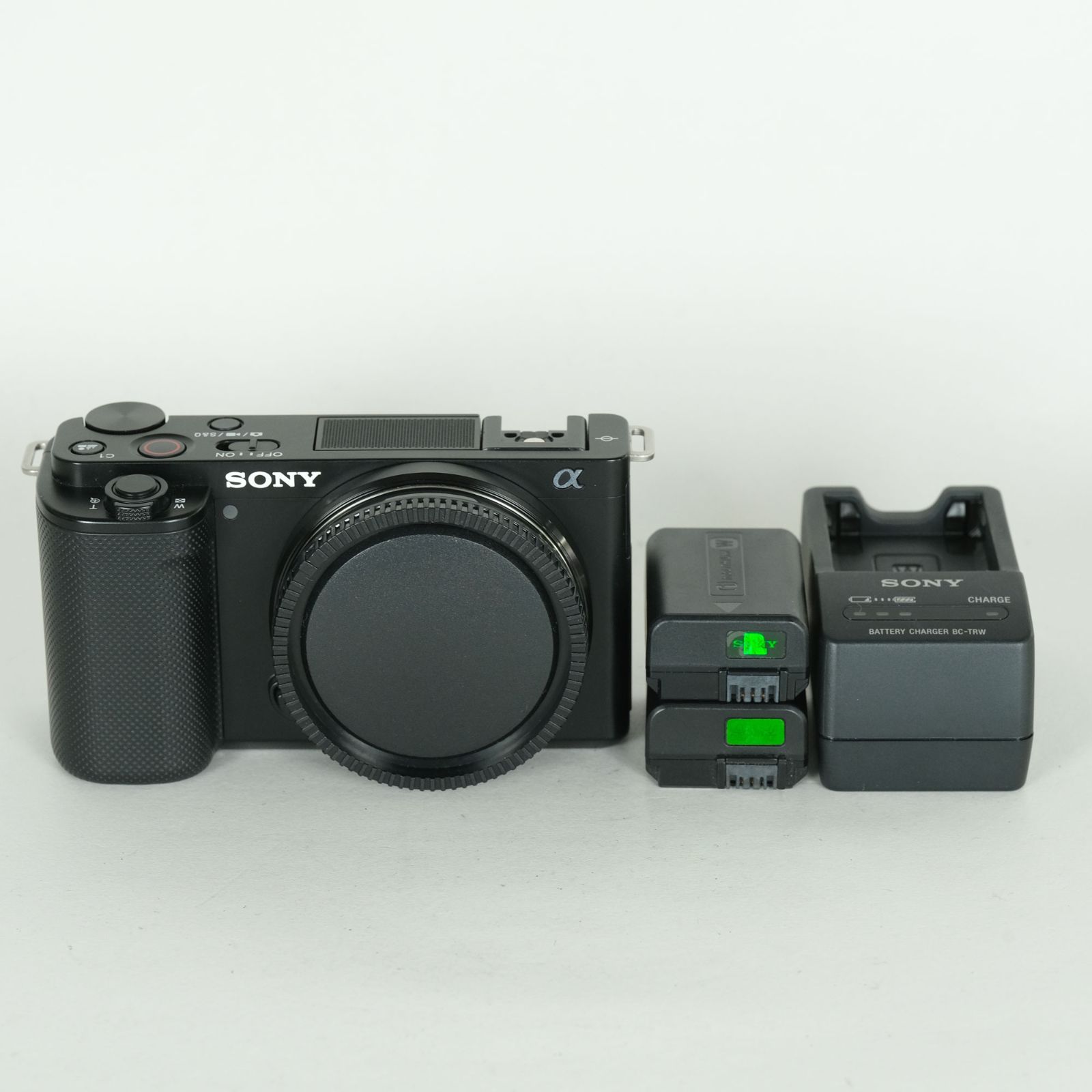 美品 | シャッター数4,140回|バッテリー2個・チャージャー付 美品 | シャッター数4,140回|バッテリー2個・チャージャー付