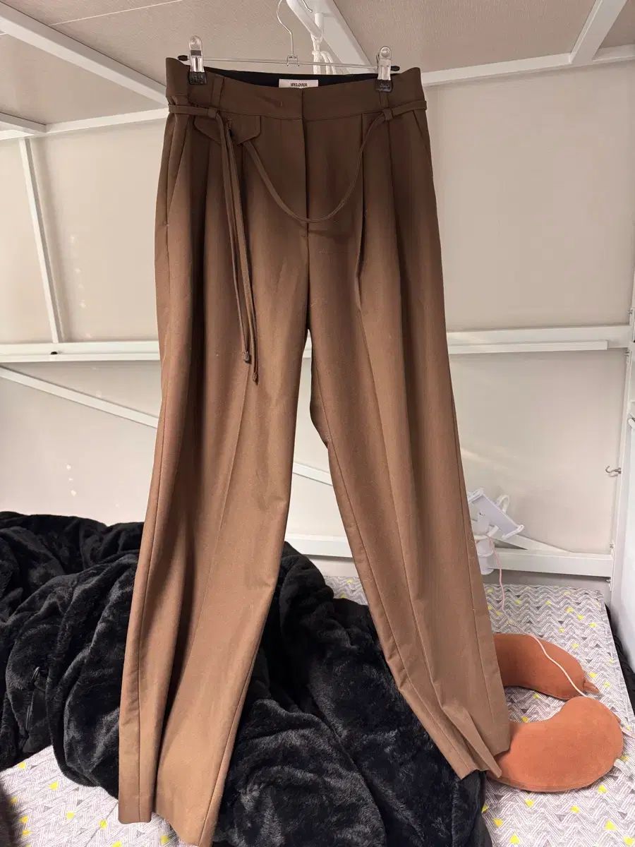 ウィーラバー ピンタック