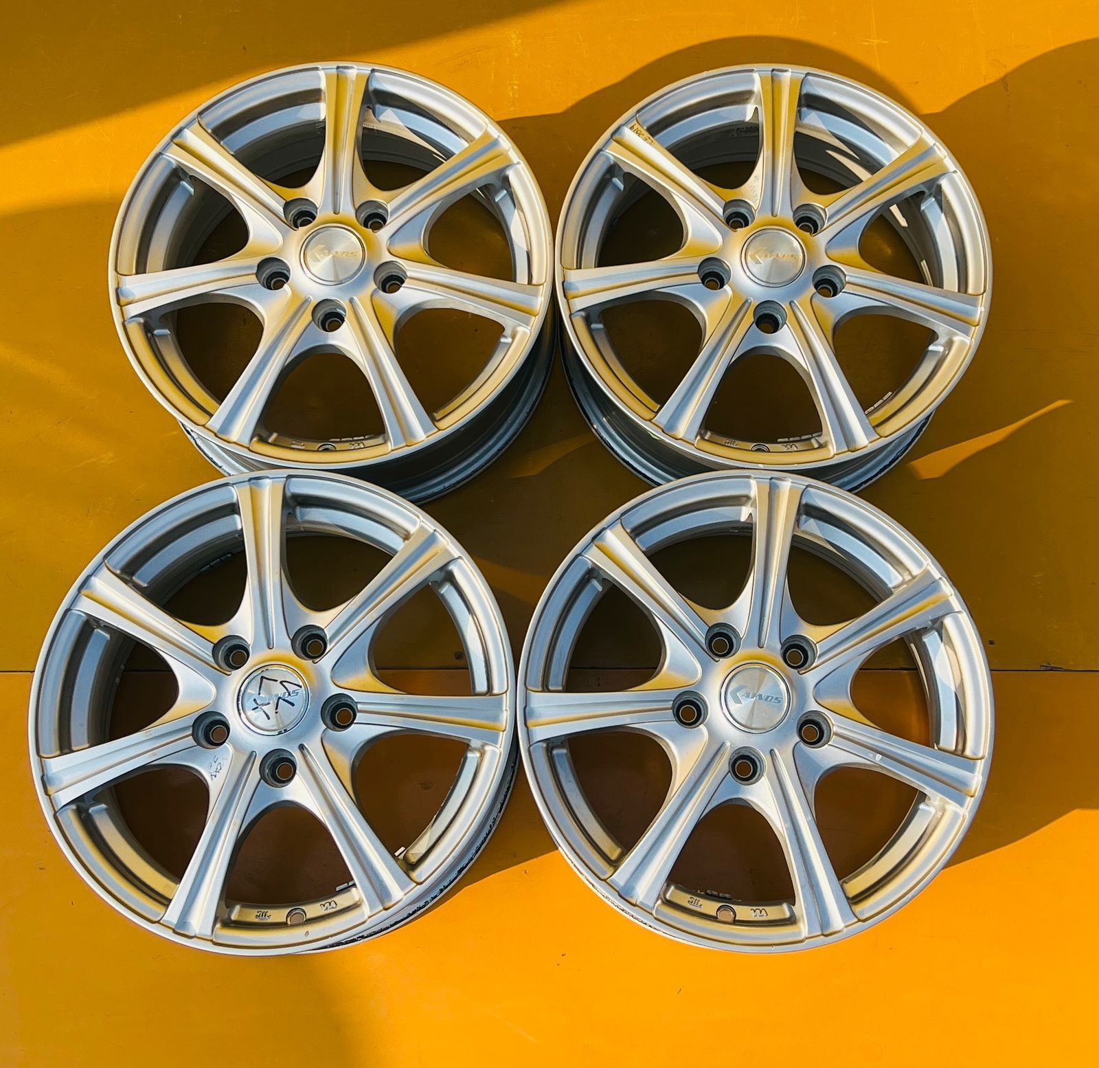 ZT 3051 4本 5穴 AINDS 中国製 アルミホイール 15 X 6 J 5 114 3