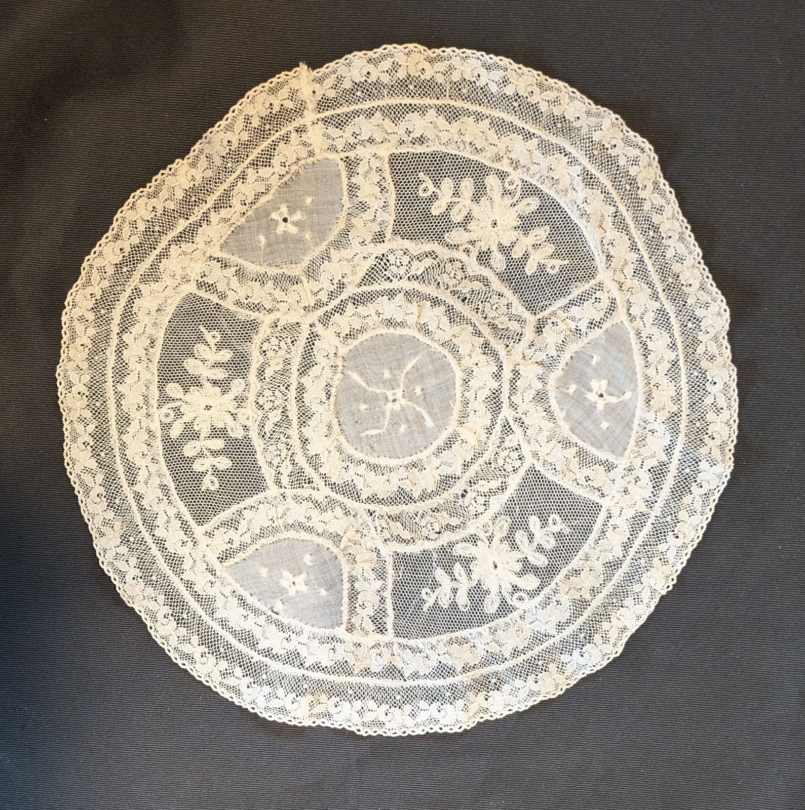 ノルマンディーレース ドイリー フランス アンティーク - メルカリ