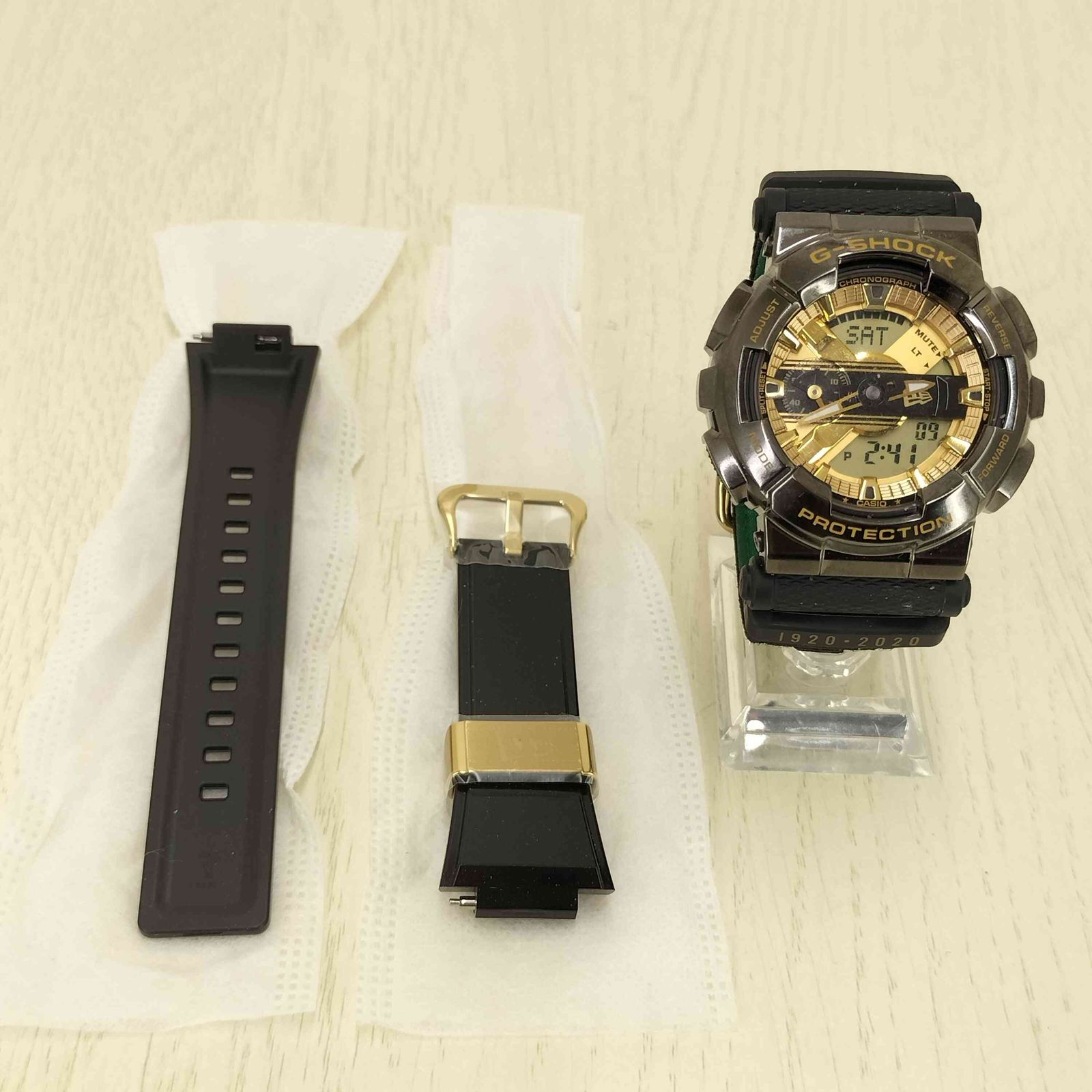  カシオ CASIO ブラック ゴールド GM 110 NE 1 AJR 箱 付属品付き メンズ 表記無 腕時計(クォーツ) 腕時計(アナログ)