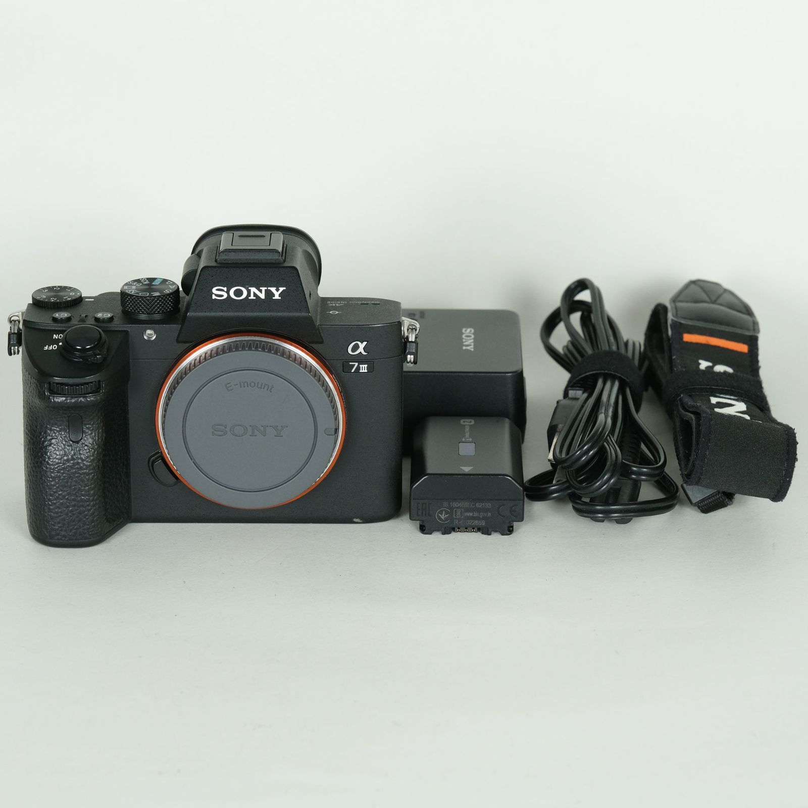 良品 | シャッター数11,717回｜別売チャージャー付] SONY α7 III（ILCE