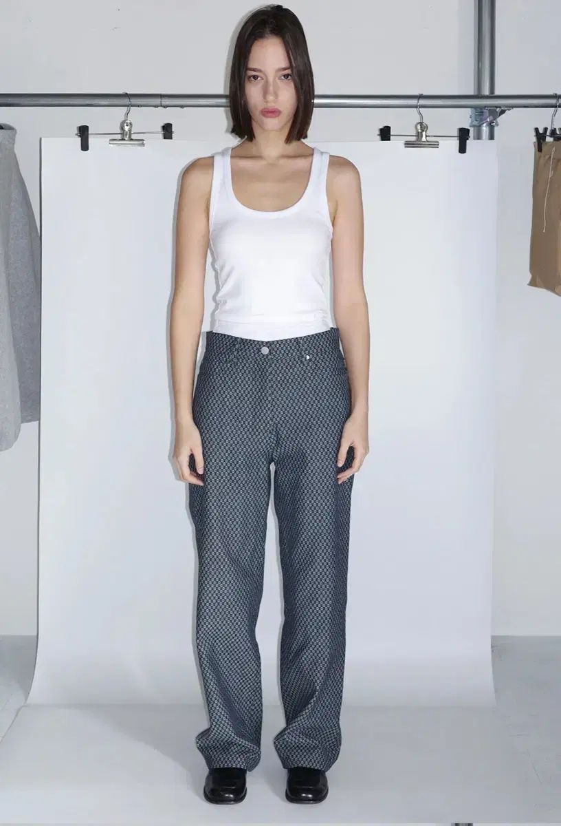 hwi フラワーデニムアイレットパンツ EYELET PANTS