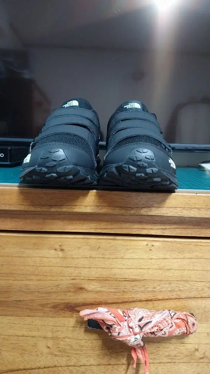  THE NORTH FACE ザノースフェイス レディース ランニングシューズ 240 登山靴 トレッキングシューズ アウトドアシューズ