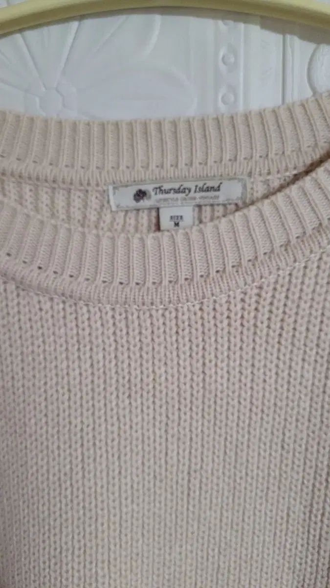 サースデーアイランド プリーツ ロング丈ワンピース