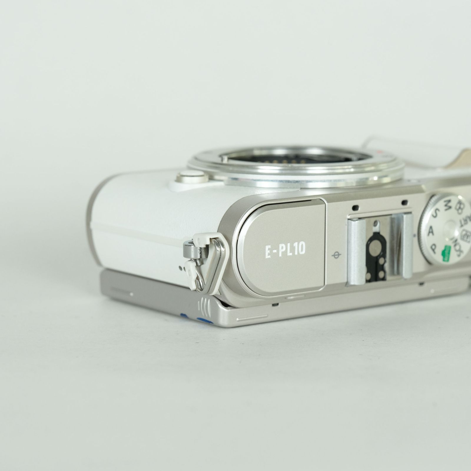 美品 | シャッター数1,540回] OLYMPUS PEN E-PL10 [ボディ ホワイト