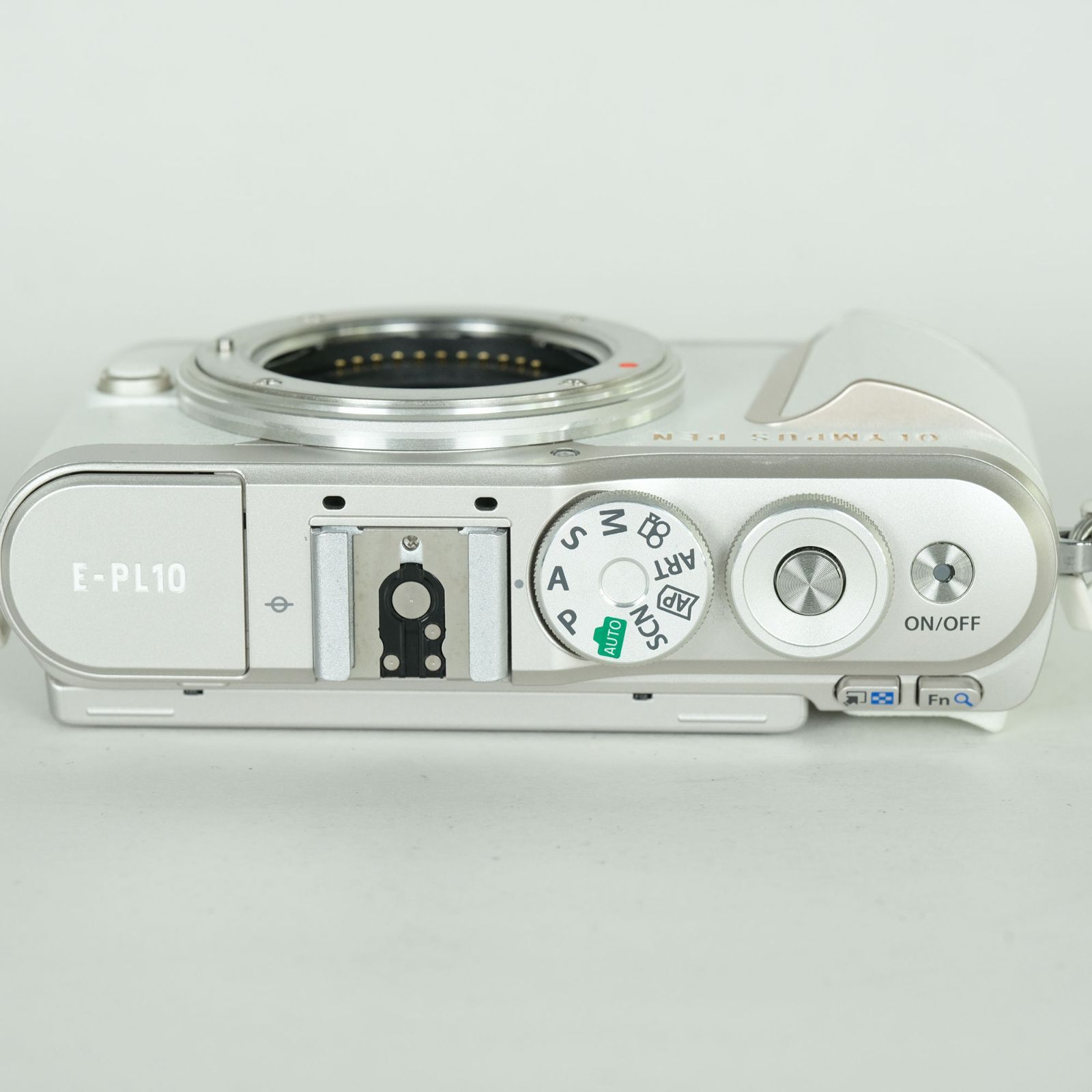 美品 | シャッター数1,540回] OLYMPUS PEN E-PL10 [ボディ ホワイト