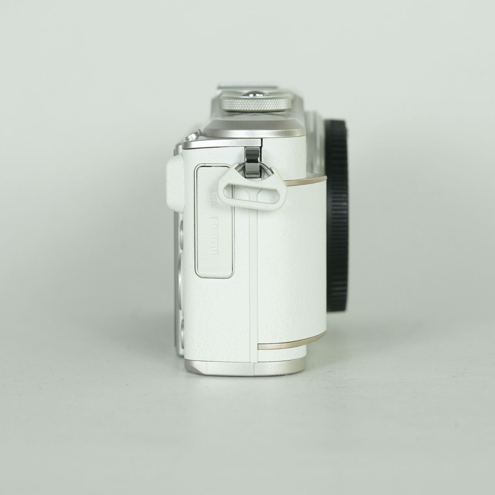 美品 | シャッター数1,540回] OLYMPUS PEN E-PL10 [ボディ ホワイト