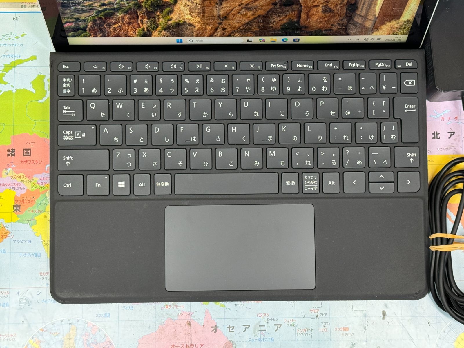 LTE Surface Go 2 10 5型 8 GB キーボード