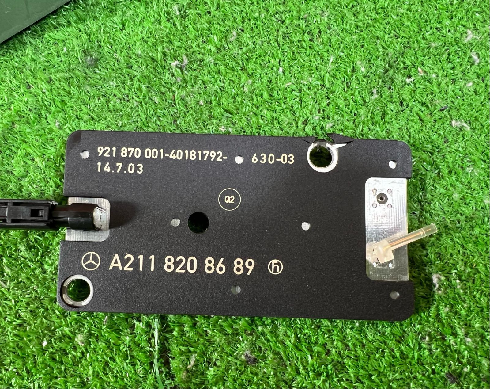 ZT-3059] メルセデス・ベンツ 純正 GH-211061 E240 H15年 E コール