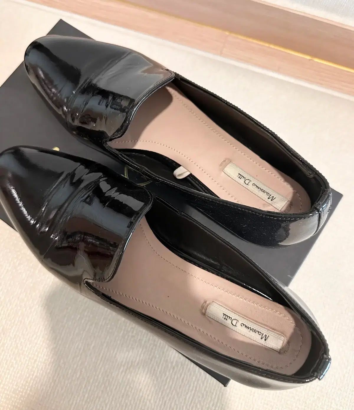 マッシモ ドゥッティ エナメル ローファー