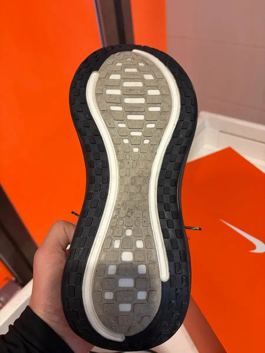  ナイキ ボメロ PLUS 275 mm 登山靴 トレッキングシューズ アウトドアシューズ