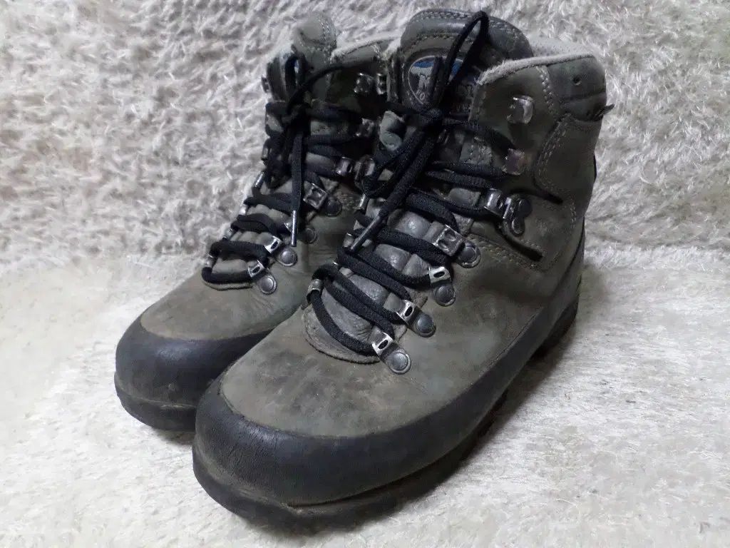  240 マイン GORE TEX 登山靴 トレッキングシューズ 靴 キャンプ用品 登山靴 トレッキングシューズ アウトドアシューズ