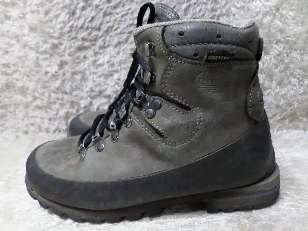 240 マイン GORE TEX 登山靴 トレッキングシューズ 靴