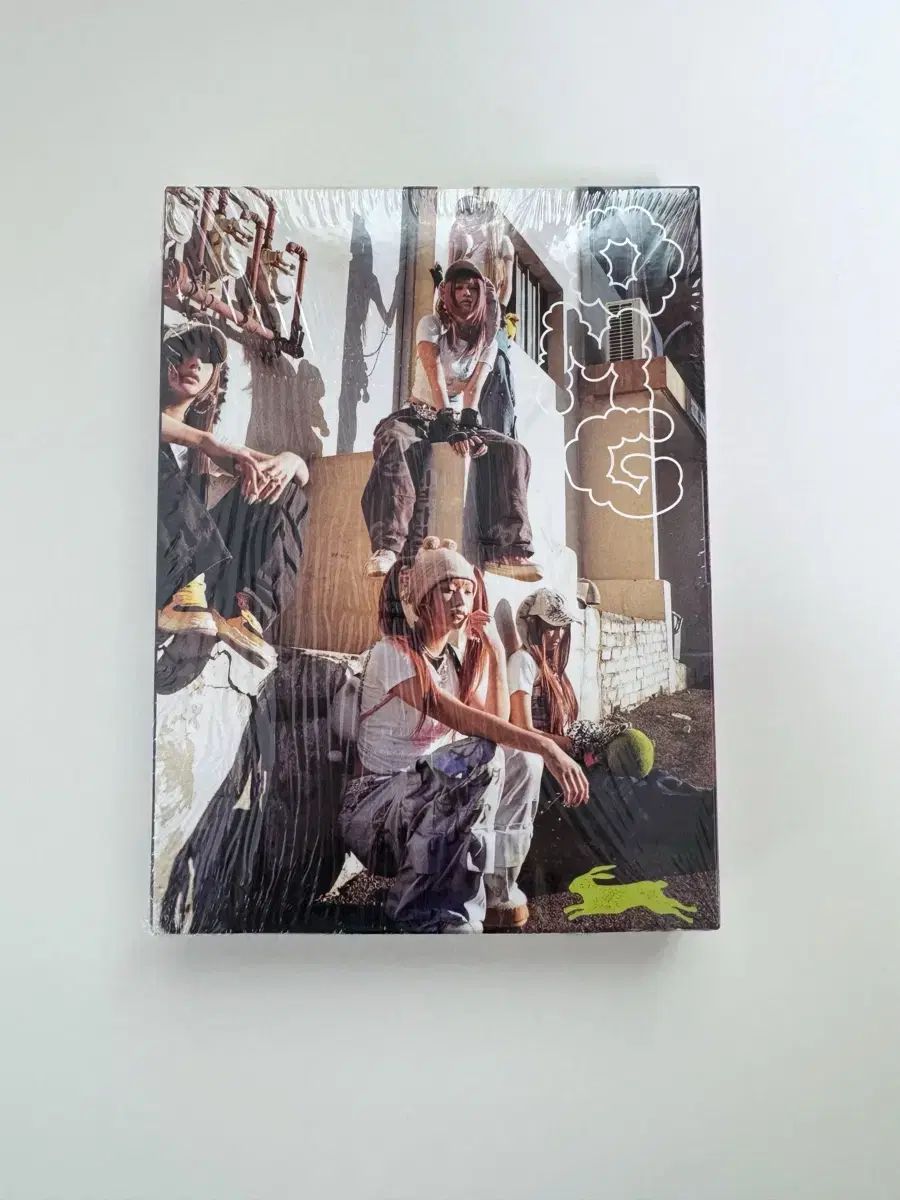 NewJeans（ニュージーンズ・ニュジ） 団体 集合 DITTO 未開封 アルバム