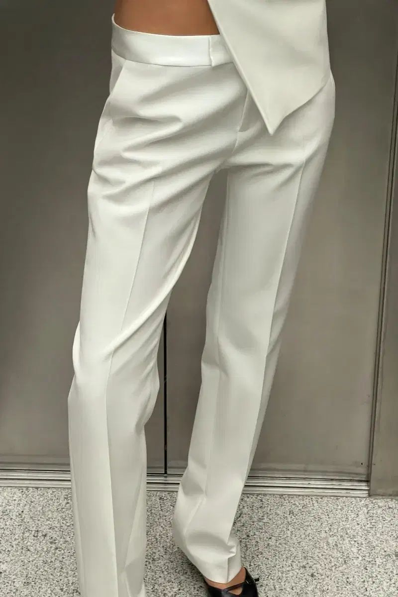 ZARA ザラ タックパンツ M 28