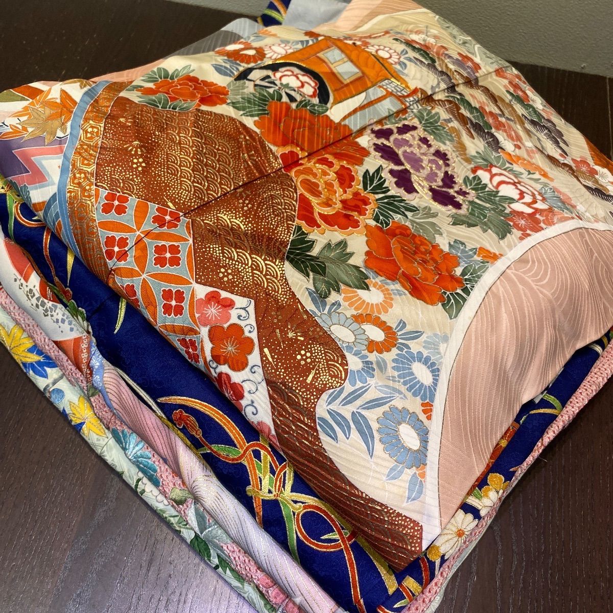 まとめ売り】正絹振袖5枚 リメイク素材 ハンドメイド向け - メルカリ