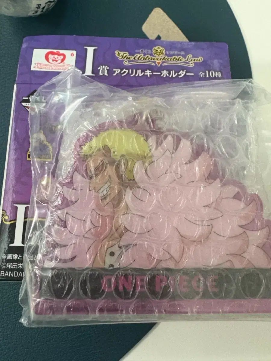 ONE PIECE BASE SHOP くじ アクリルキーホルダードフラミンゴ ONE PIECE 一番くじ COOGI i賞 ドフラミンゴ アクリルキーホルダー