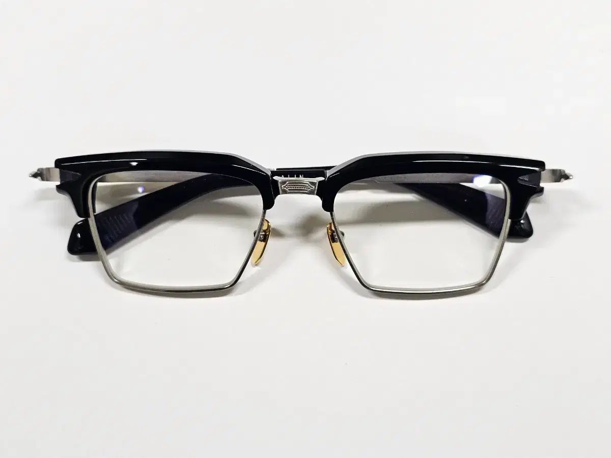  ジャックマリーマージュ エイリアン サングラス 小物