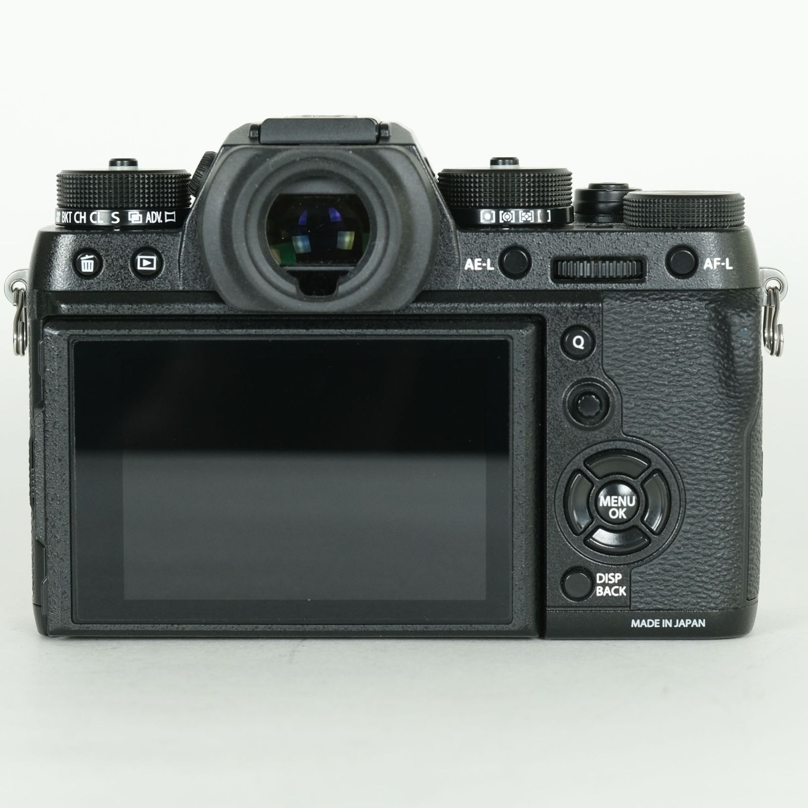 【良品】FUJIFILM X-T2 本体 バッテリー3個　縦グリップ 美品 | シャッター数3,280回｜バッテリーグリップ・バッテリー3個付