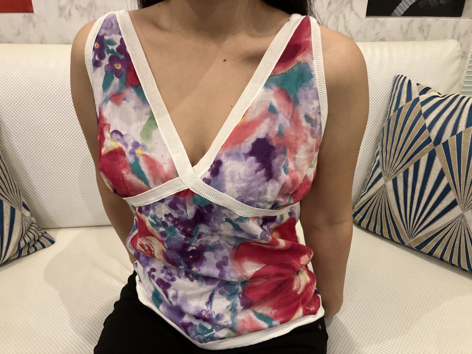 Salvatore Ferragamo フェラガモ 花柄 ノースリーブ トップス L コットン100 イタリア製 Vネック Salvatore Ferragamo フェラガモ 花柄 ノースリーブ トップス L