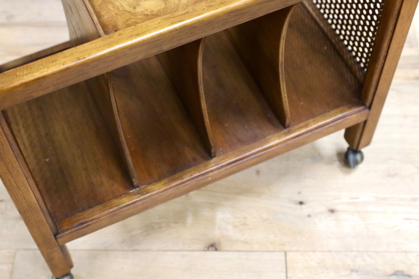 DREXEL HERITAGE（ドレクセル ヘリテイジ）製 木製サイドテーブル DREXEL HERITAGE(ドレクセルヘリテイジ)アンティーク調ネストテーブル