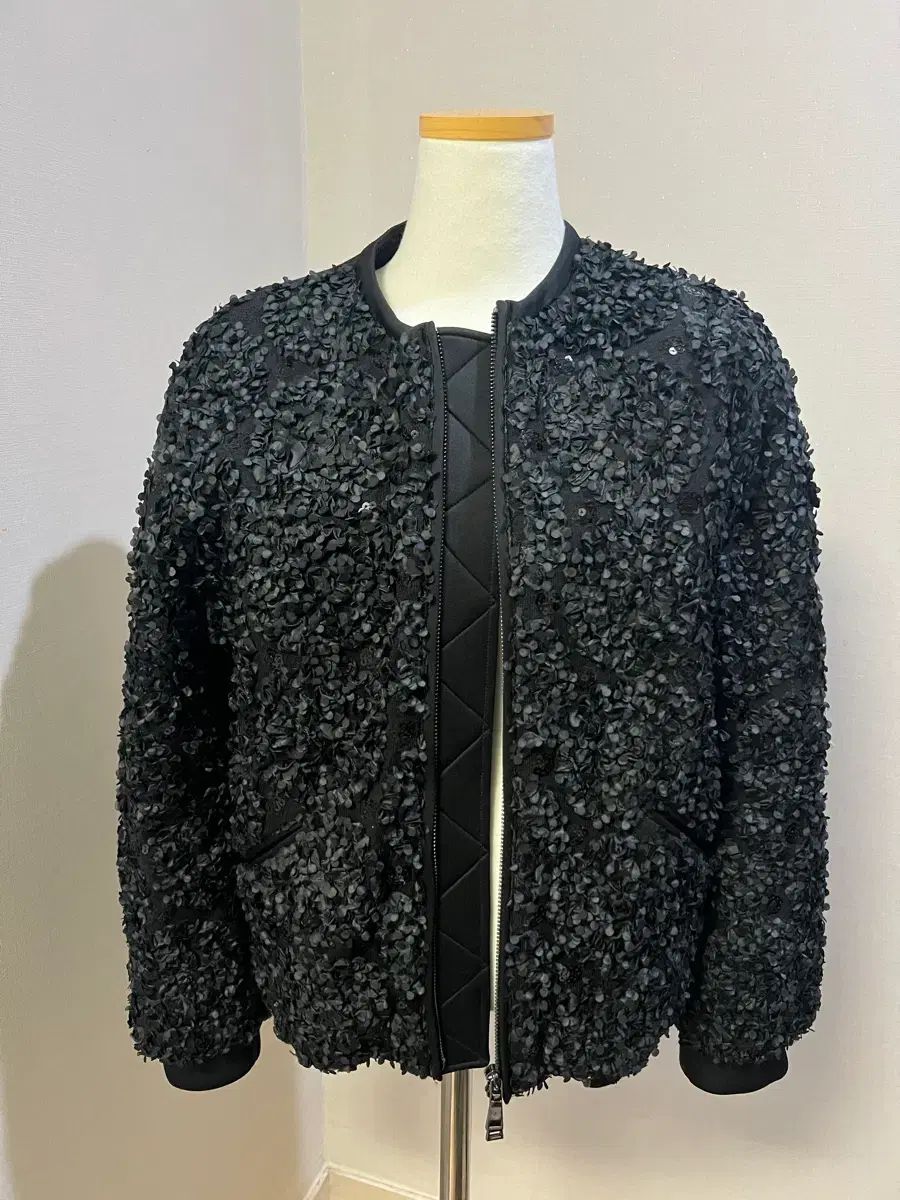 エンポリオアルマーニ ビーズ ブルゾン